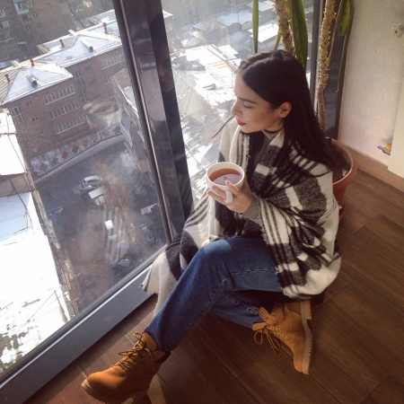 ՅՈՒԼԻԱ ԶԱՔԱՐՅԱՆ. STREET STYLE
