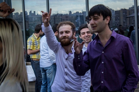 «THE SUNSET».   ԱՐԵՎԱՅԻՆ ԽԵՆԹ ԿԻՐԱԿԻ՝ «EL SKY BAR»-ՈՒՄ (ԼՈՒՍԱՆԿԱՐՆԵՐ)